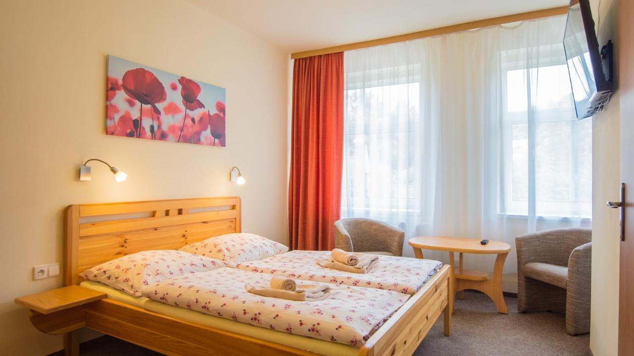 Pension U Koupaliste Tisá Exterior foto